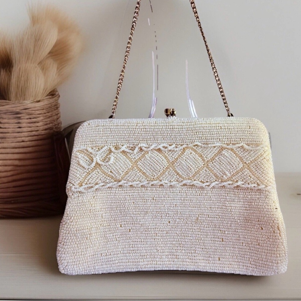 VTG Beaded Clutch Purse with Gold Chain Clamshell Snap Ivory Bridal Wedding MCM